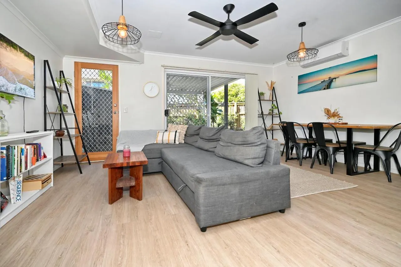 Maroochydore 3 B/R, 2 Bath, Townhouse Za4 아파트